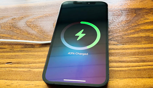 iPhone: ఫోన్‌ డిస్‌ప్లేతోనే ఛార్జింగ్‌