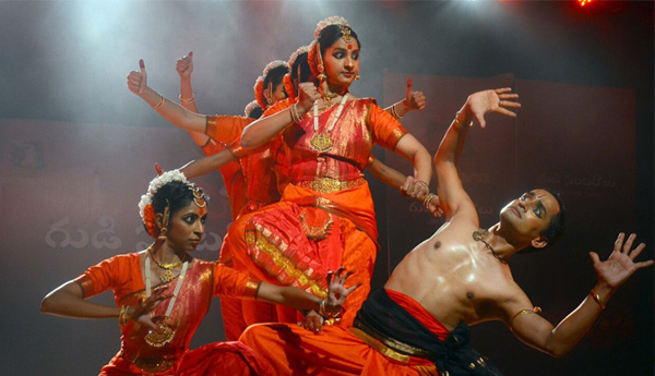 Sujalm-suphalam-Sanskrtiki-nirajanam