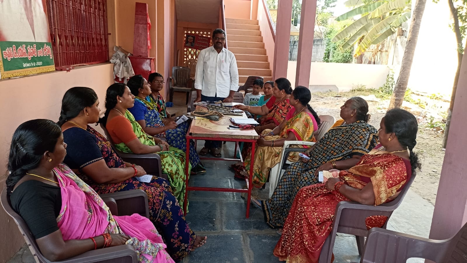 20న మధ్యాహ్న భోజన కార్మికుల ధర్నాను జయప్రదం చేయండి