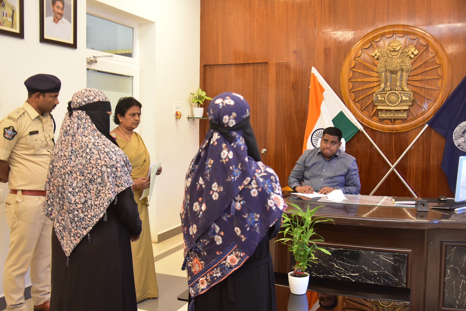 ఫిర్యాదులపై తక్షణమే పరిష్కారం అందించాలి: ఎస్‌పి