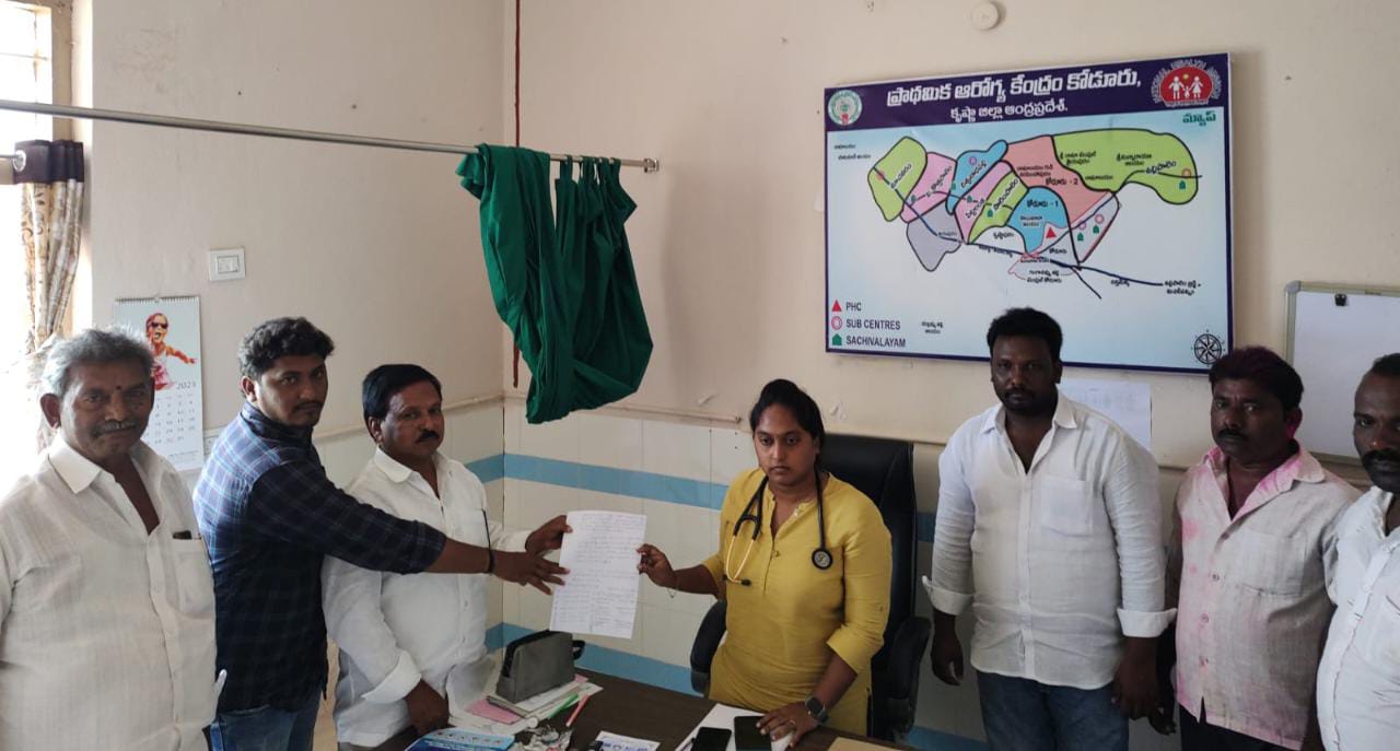 వైద్యసిబ్బందిపై జెడ్పీటీసీ ఆగ్రహం