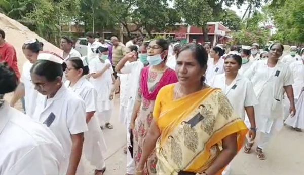 medical-employees-protest-for-pending-wages