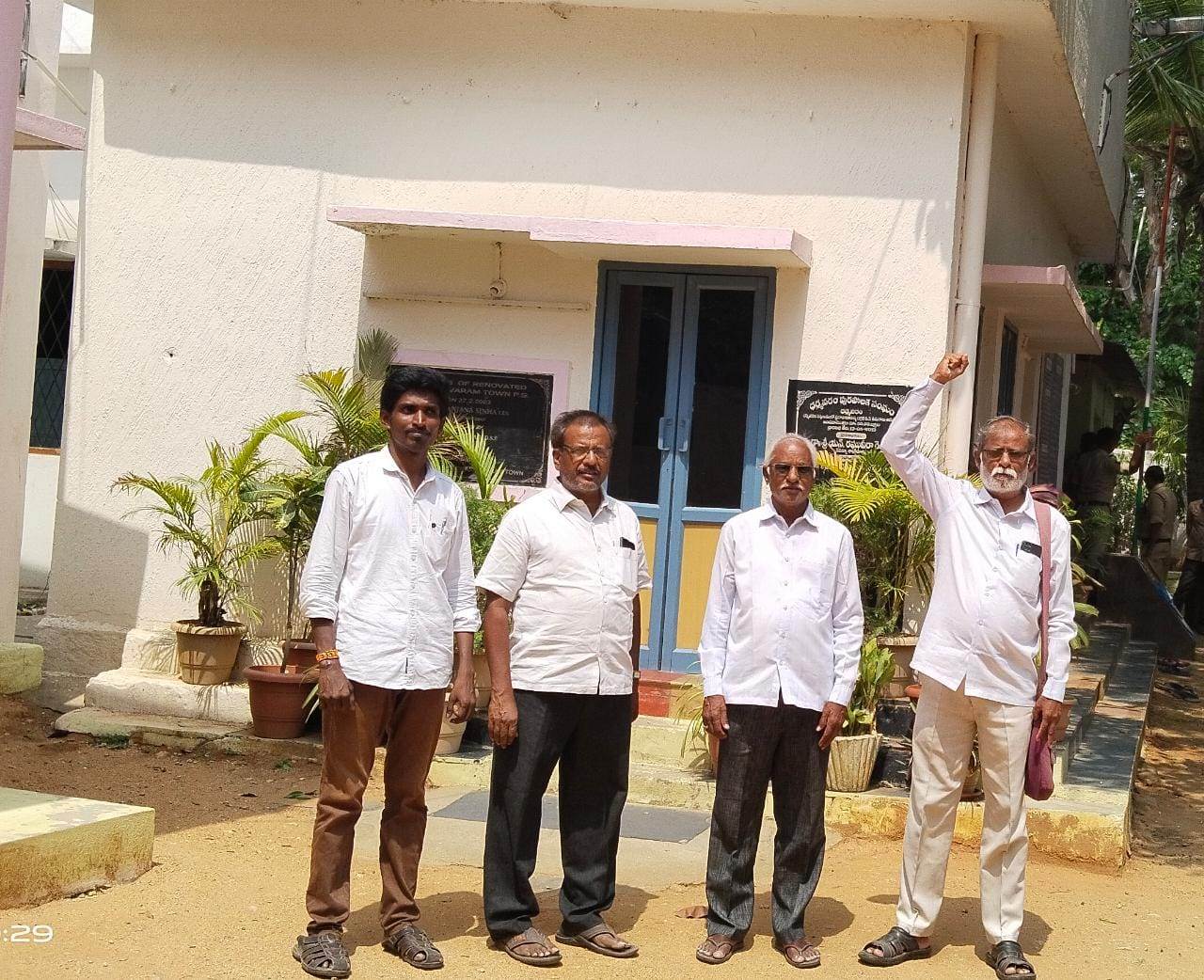 చేనేత కార్మిక, రైతుసంఘం నాయకుల ముందస్తు అరెస్టు