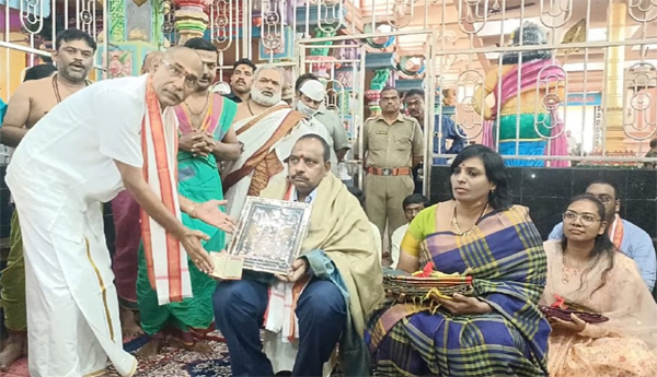 High-Court-Judge-Gopala-Krishna-Rao-visited-Subrahmanyeshwar