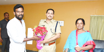ఎస్పీకి ఫిర్యాదు