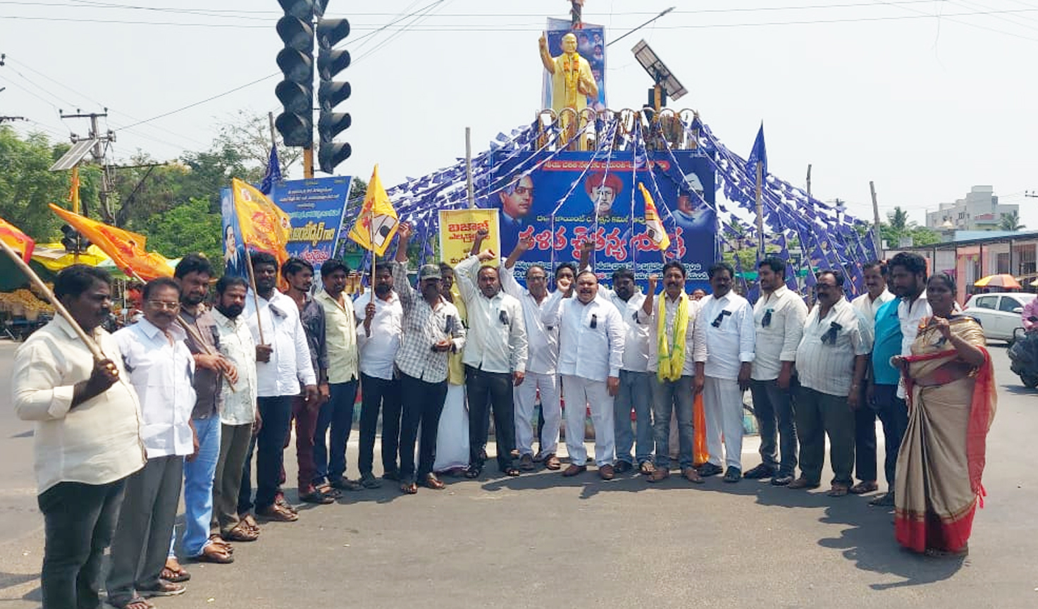 ఓటమి భయంతోనే లోకేష్‌పై వైసీపీ అసత్య ప్రచారం