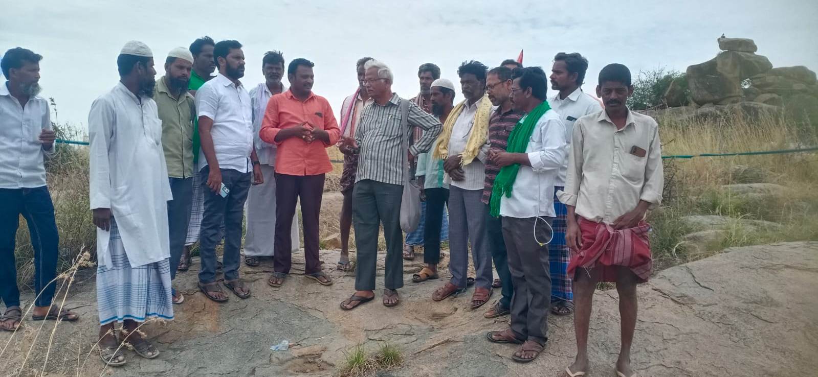 ఇళ్లపట్టాలు ఇచ్చేంత వరకు పోరాటం