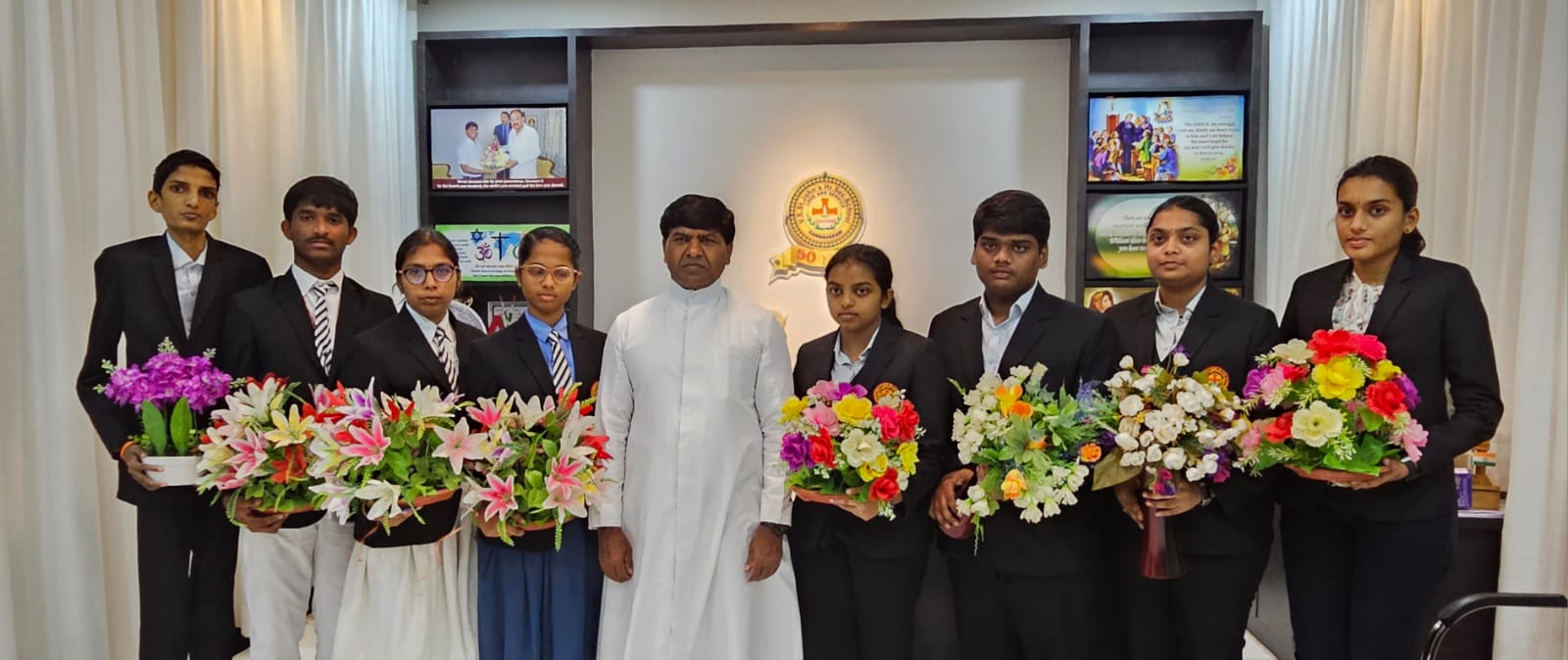 సిబిఎస్‌ఇ ఫలితాల్లో విఎస్‌ సెయింట్‌ జాన్స్‌ విజయదుందుబి