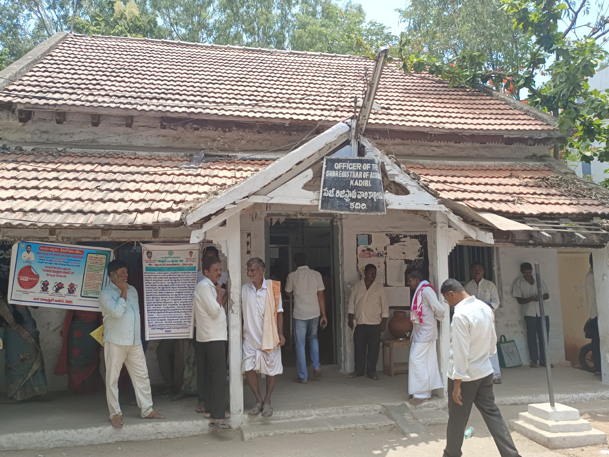 రూ.100 స్టాంప్‌ పేపర్ల కొరత