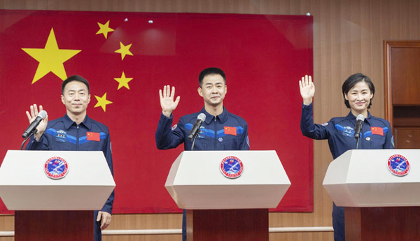 china-plans-to-land-astronauts-on-moon-before-2030-another-step