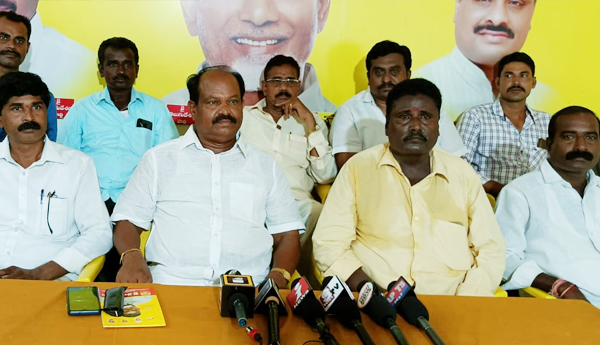 nayi-brahmins-oppose-ys-jagan
