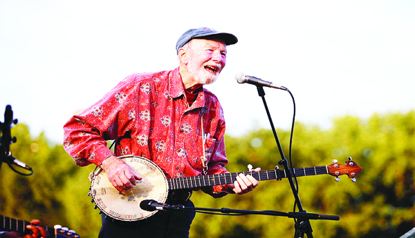 Pete-Seegers-flamboyant-folk-song