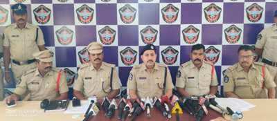 అప్రమత్తంగా ఉండాలి