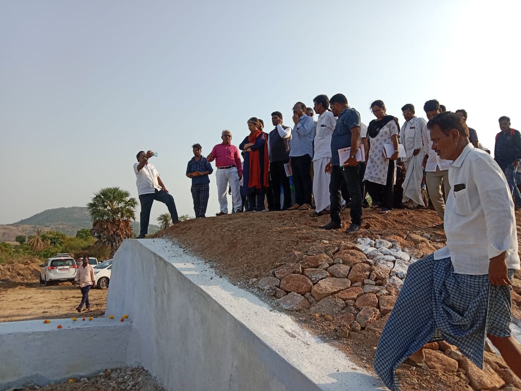 భవిష్యత్తుకు ఉపయోగపడేలా ఇంకుడుగుంతలు