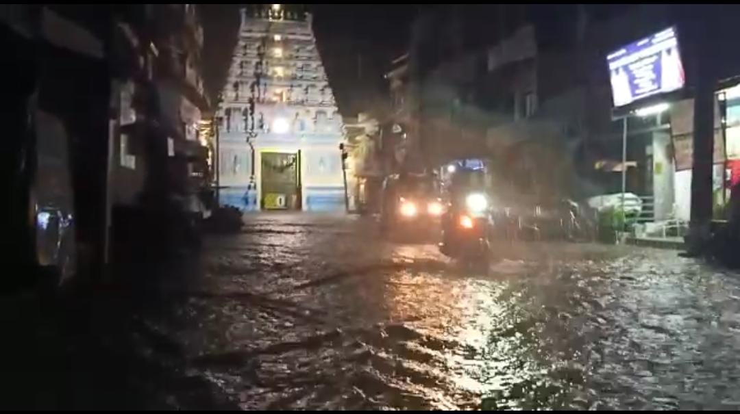 పుట్టపర్తిలో వడగండ్ల వర్షం