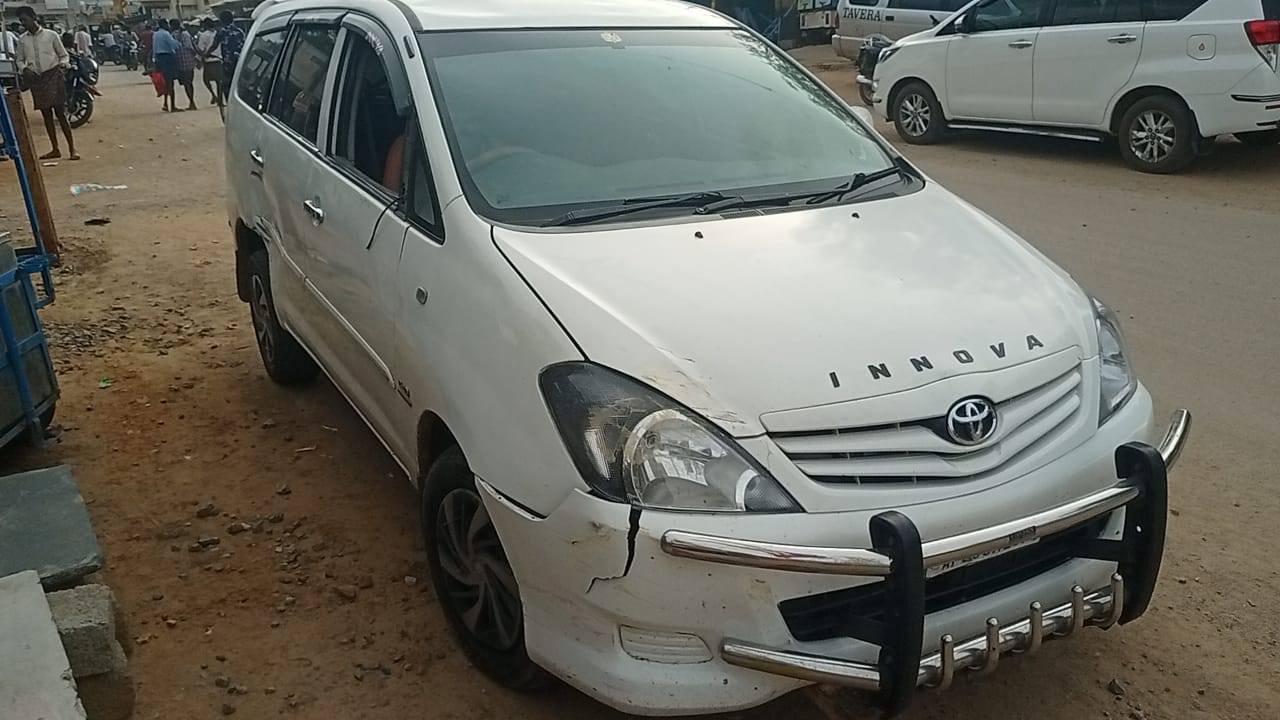గంజాయి మత్తులో యువకుల హల్‌చల్‌