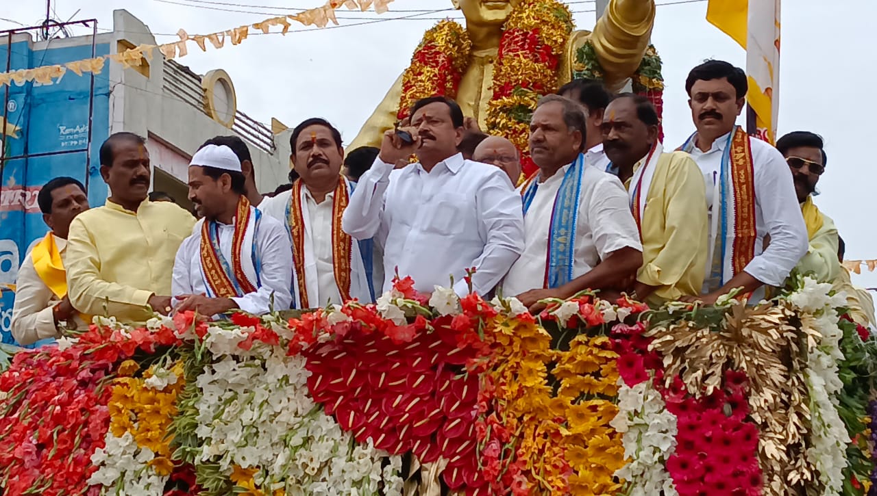 ఒక్కఛాన్స్‌తో రాష్ట్రం సర్వనాశనం