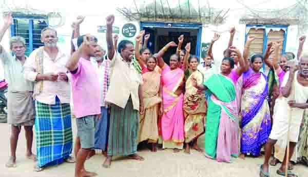 దళితుల ఆందోళన