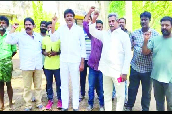   గడువు పూర్తయినా తెరవని పివిఆర్‌ హైస్కూల్‌