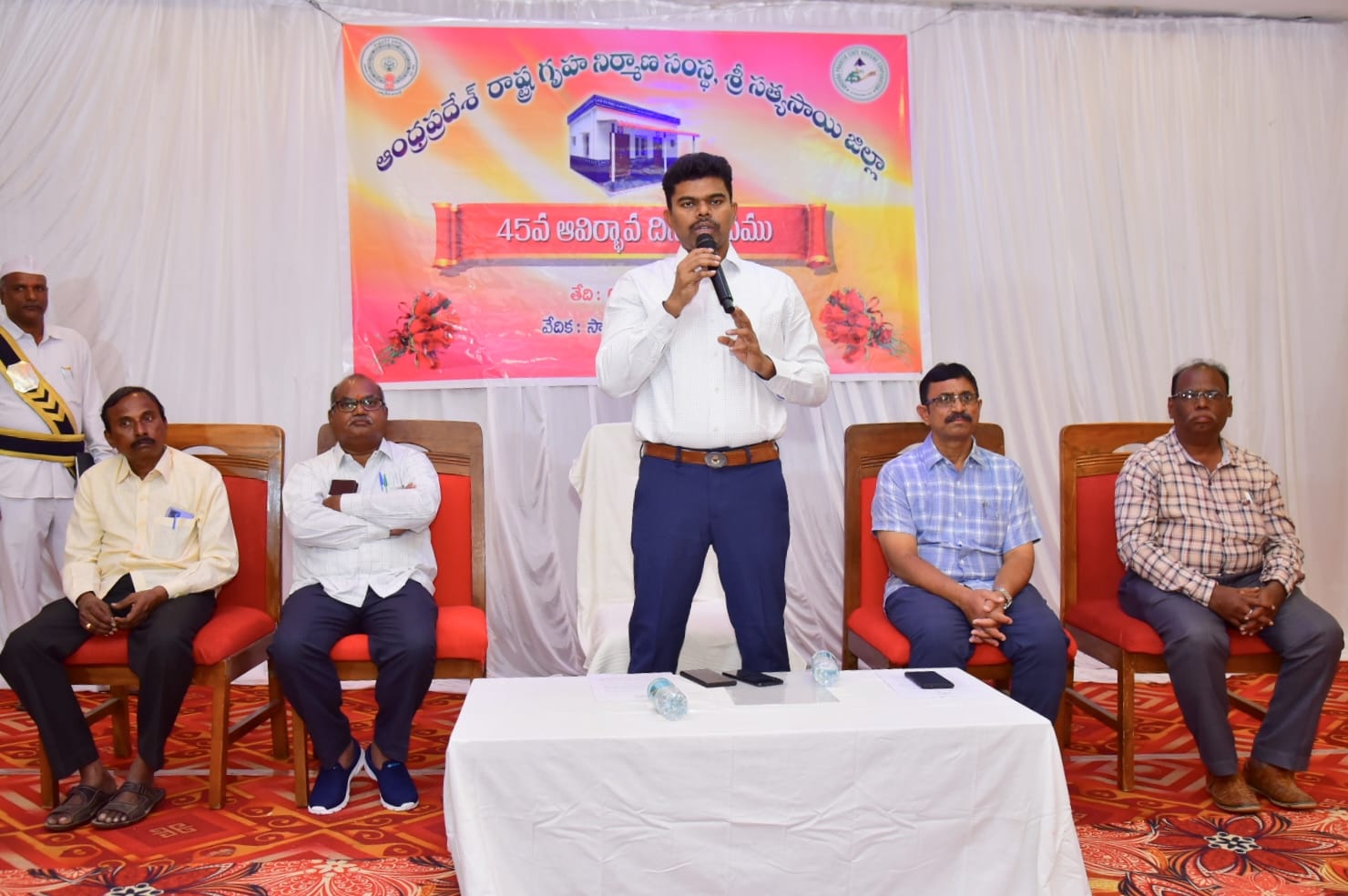 జిల్లాకు మంచిపేరు తీసుకొద్దాం : కలెక్టర్‌