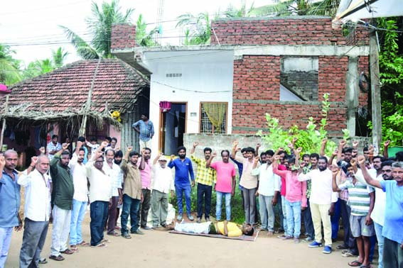 విద్యుత్‌ షాక్‌తో కార్మికుని మృతి