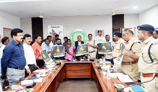అట్రాసిటీ కేసులను సత్వరమే పరిష్కరించాలి