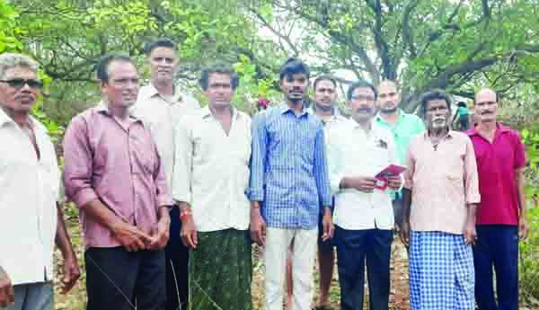 సాగుదారులకు పట్టాలివ్వాలి