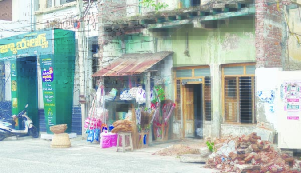 పట్టణ నడిబొడ్డున 'ప్రభుత్వ' మద్యమా?