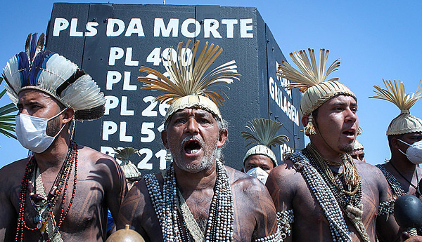 during-bolsonaros-third-year-in-office-176-indigenous-people-were-murdered-in-brazil