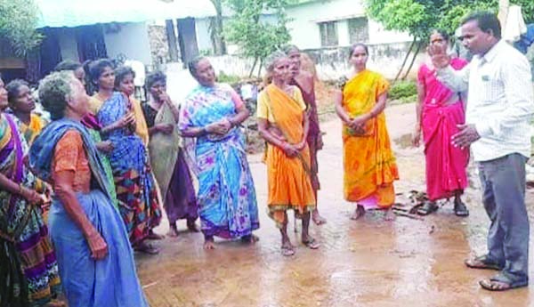 సాగుదారులకు పథకాలు అందించాలి