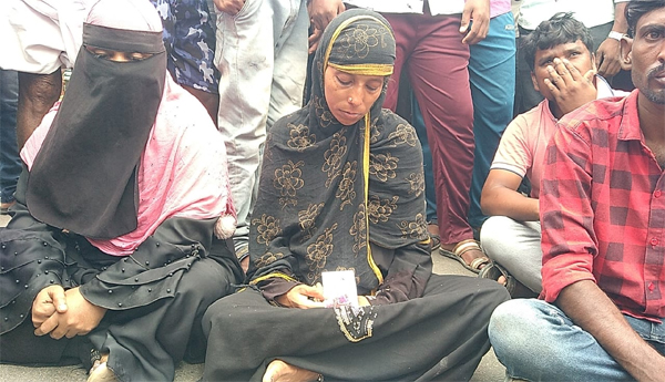 Where-is-our-baby-That-said-the-protest-of-the-parents-on-the-road