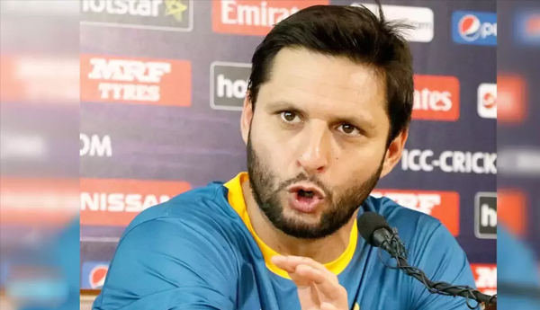 Shahid-Afridis-sensational-comments-on-Harmanpreet