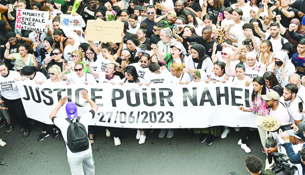 Police-brutality-French-protests