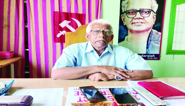 Struggle-is-the-only-way-to-solve-the-problems-of-electricity-workers-CITU-State-General-Secretary-CH-Narsinga-Rao-with-prajashakti