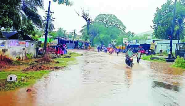 వర్షంతో ఉపశమనం