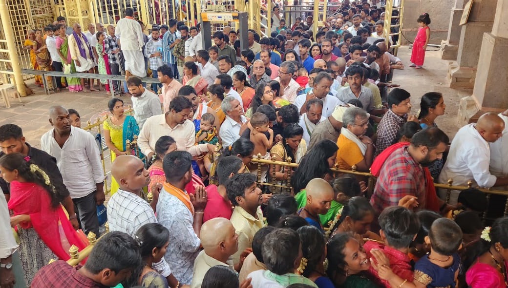 శ్రీశైల క్షేత్రంలో భక్తుల రద్దీ