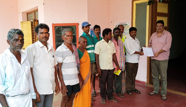 పంచాయతీ కార్మికులకు బకాయి జీతాలు చెల్లించాలని వినతి