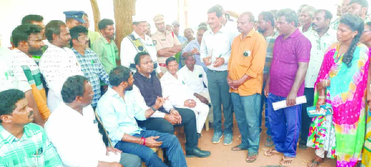 మా గ్రామాల్లో మౌలిక వసతులు కల్పించండి