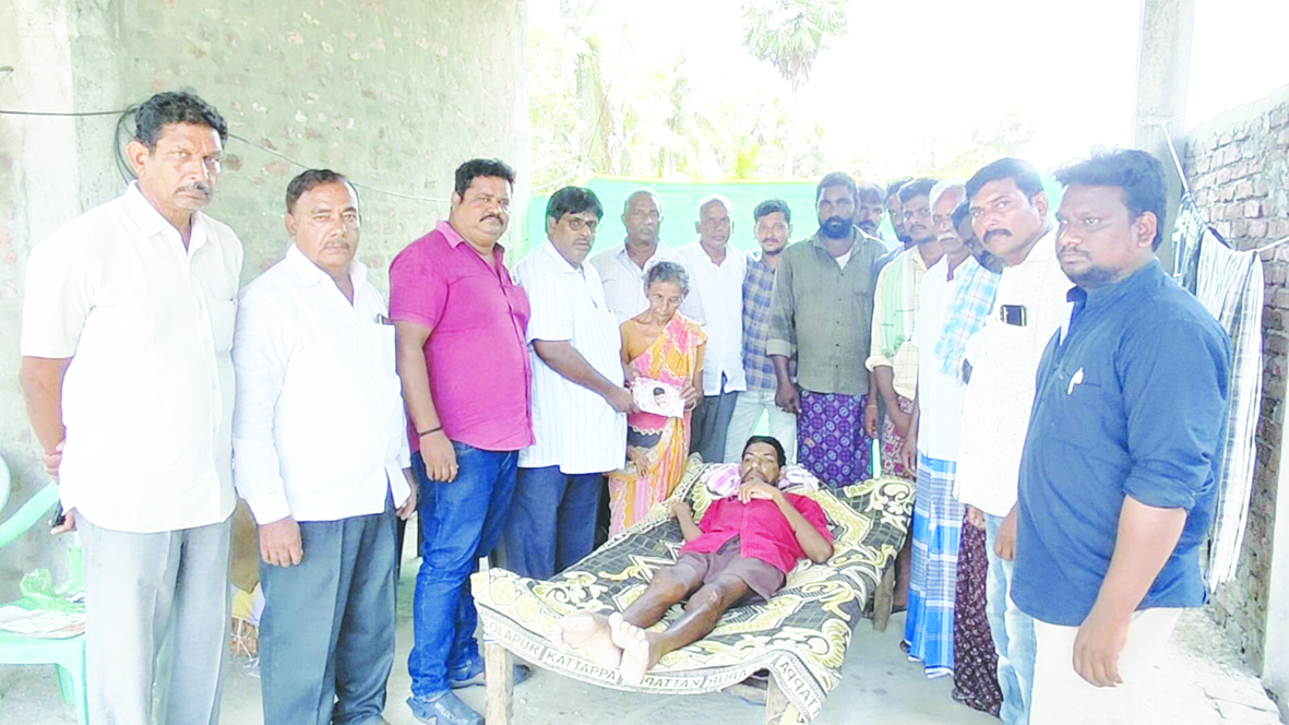 ఆపన్నులకు కొవ్వలి ఫౌండేషన్‌ చేయూత