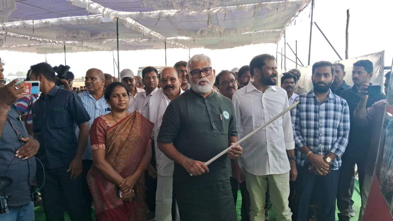 'పోలవరం' ఆలస్యానికి చంద్రబాబే కారణం : అంబటి