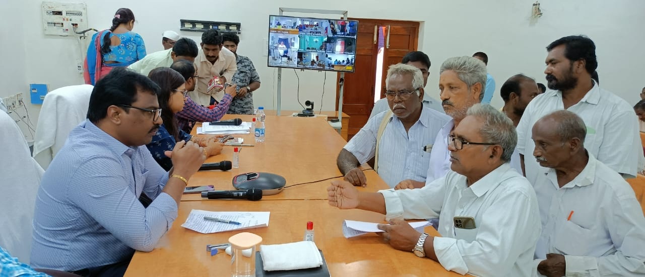 వర్షాలకు నష్టపోయిన రైతులను ఆదుకోవాలని వినతి