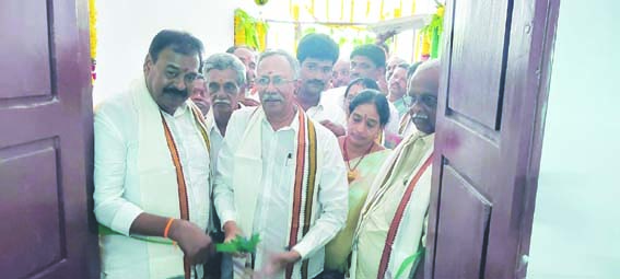 సచివాలయాల ద్వారా సంక్షేమ పాలన