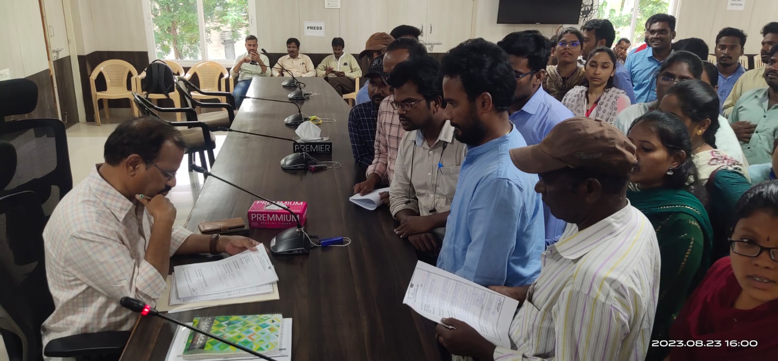 ఉద్యోగులగ్రీవెన్స్‌ సమస్యలకు పరిష్కారం