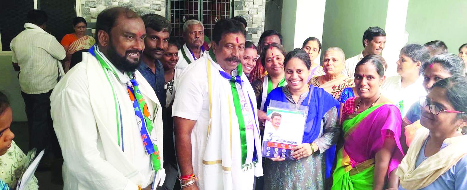 ప్రభుత్వ పథకాలను వివరిస్తున్న ఎమ్మెల్యే సాయి ప్రసాద్‌ రెడ్డి