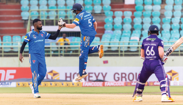 A-glorious-start-to-APL-2-Coastal-Raiders-Boni