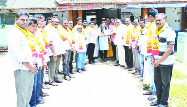 అక్రమ ఇసుక దందాపై చర్యలు తీసుకోవాలి