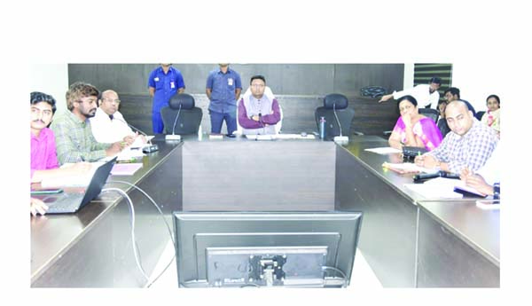 పనుల్లో నాణ్యత పాటించని కాంట్రాక్టర్లపై చర్యలు