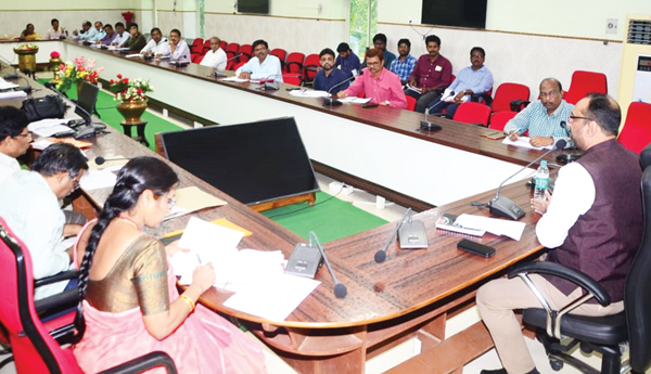 ఇంటింటి సర్వే శతశాతం పూర్తి