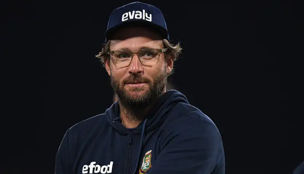 Daniel-Vettori-as-the-head-coach-of-Sunrisers-Hyderabad