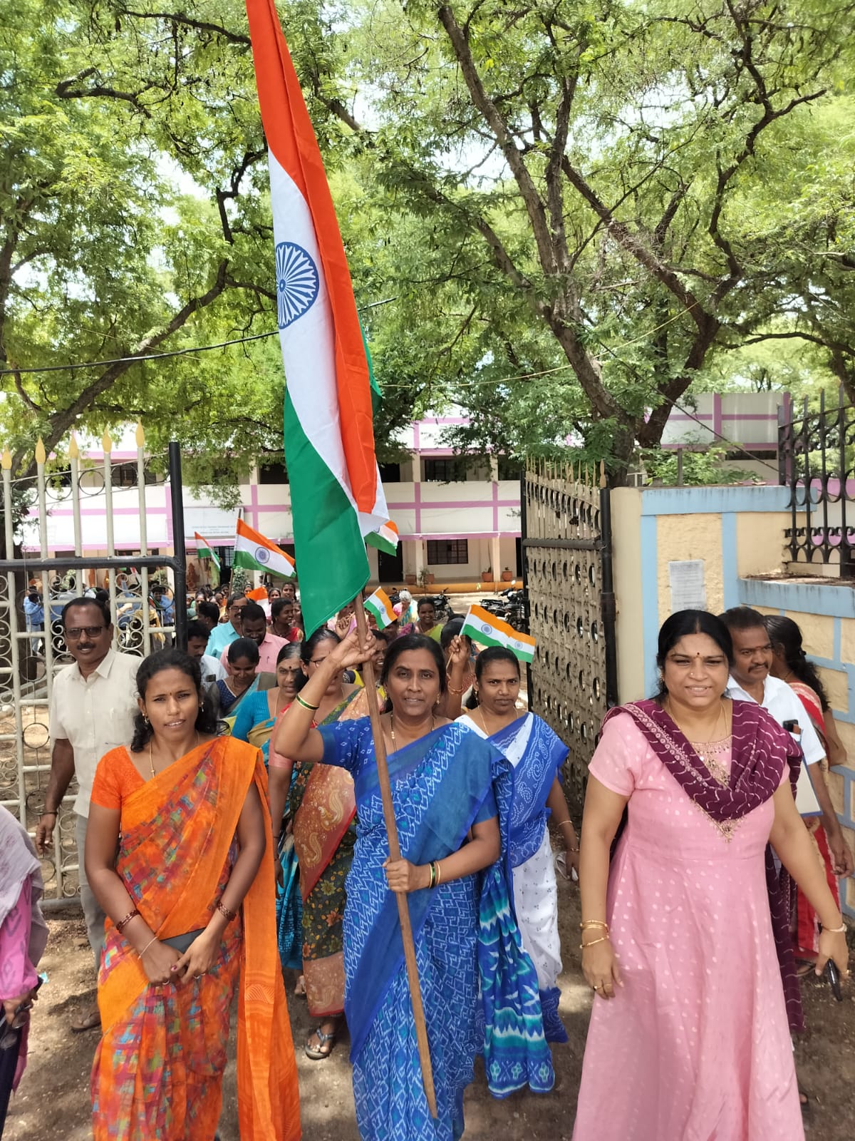 ర్యాలీలో డిఆర్‌డిఎ పిడి 